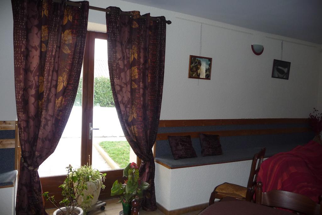 La Ferme Des Denis Chambres Dhotes Chanos-Curson Exterior photo